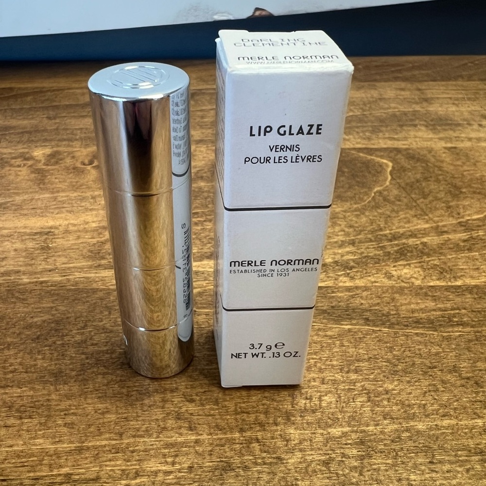 Discontinued! Lip Glaze by Merle Norman Cosmetics in Darling Clementine 🧡